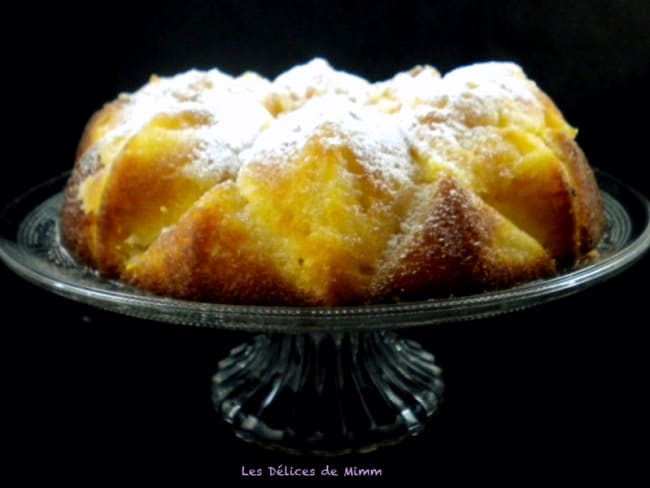 Gâteau moelleux aux pommes et aux agrumes