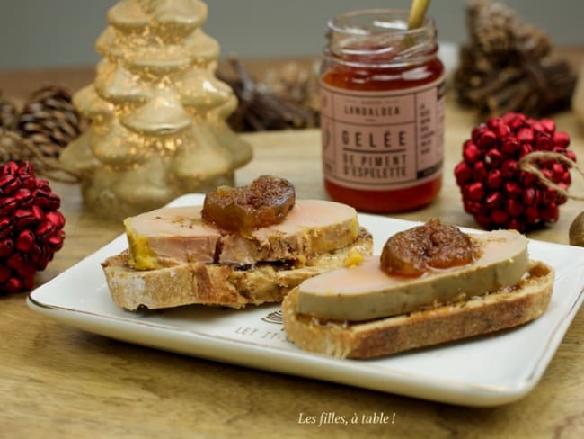 Foie gras mi-cuit, figues confites et gelée de piment d’Espelette