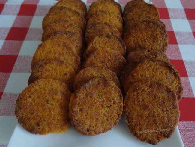 Sablés au parmesan et concentré de tomates