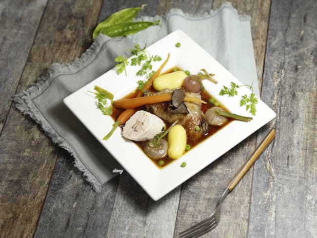 Boudins de volaille au foie gras suprêmes truffés et légumes laqués