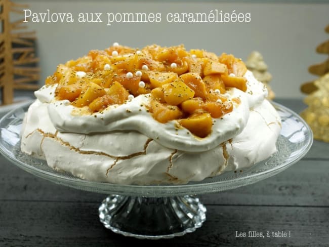 Pavlova aux pommes caramélisées