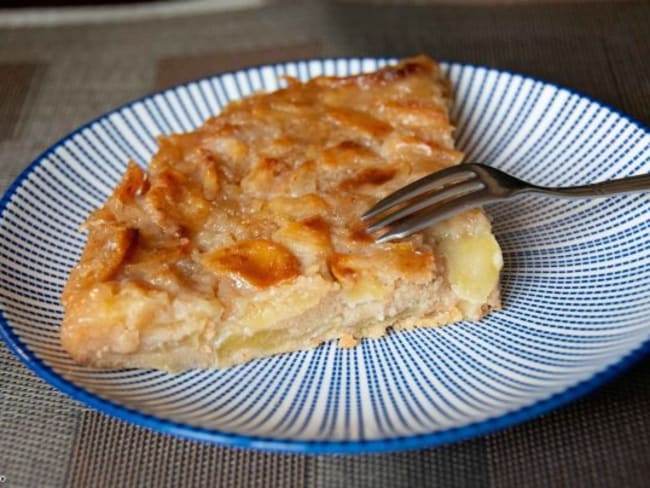 Gâteau aux pommes caramélisé au rhum