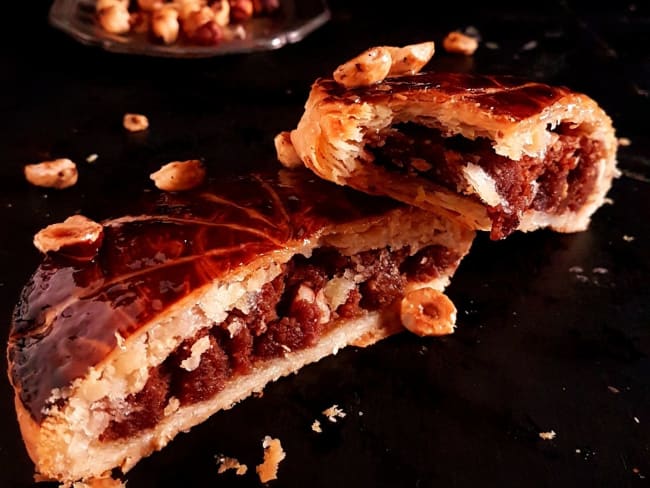 Galette des rois croustillante à la noisette et au chocolat