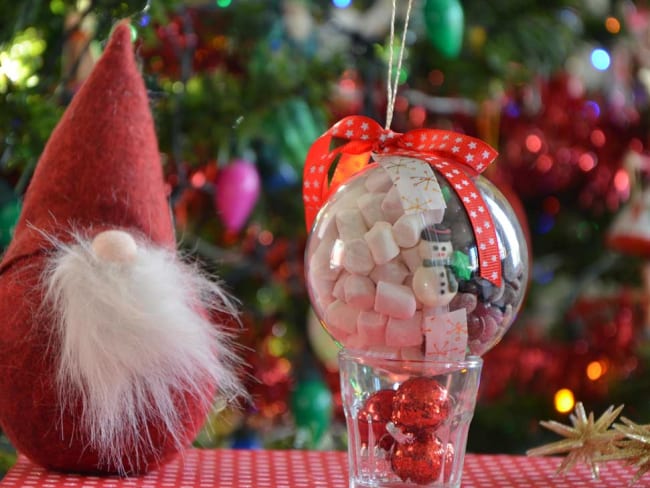 Boules de Noël chocolat chaud