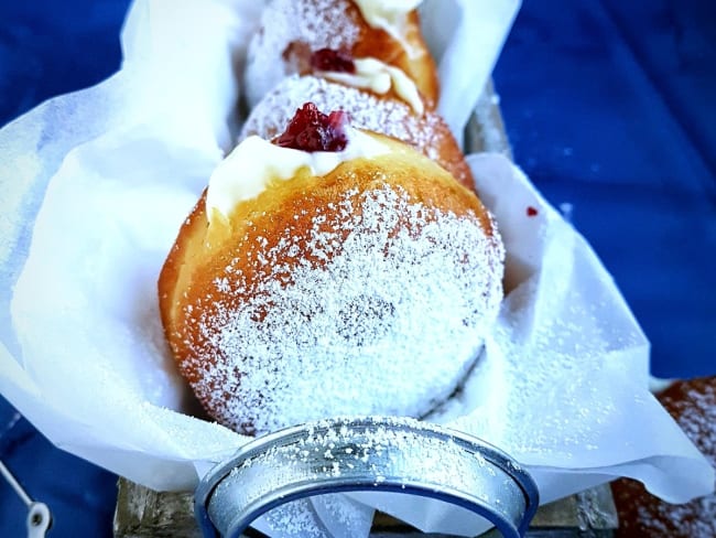 Beignets fourrées à la crème pâtissière