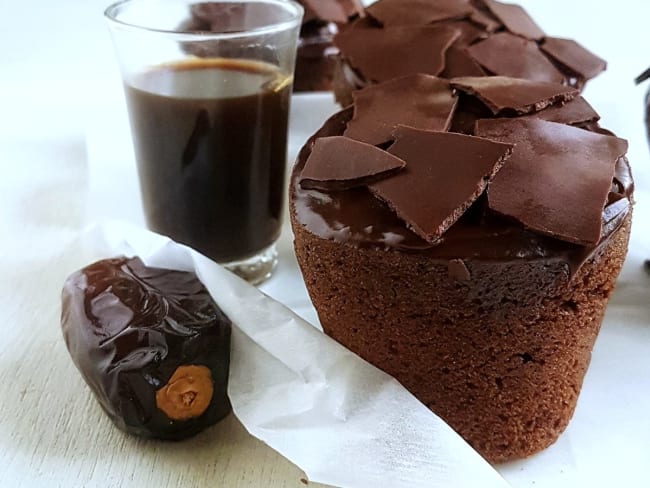 Petits moelleux aux dattes et au café pour un goûter gourmand