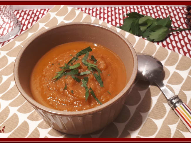 Soupe détox d'hiver au chou blanc