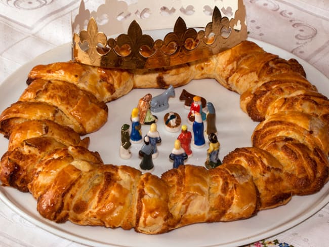 Galette des rois en couronne pour l'épiphanie