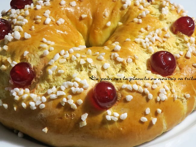 Galette des rois briochée aux cerises confites pour fêter les rois