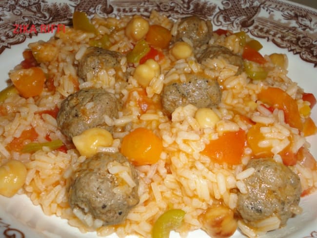 RIZ AUX BOULETTES ET PETITS LEGUMES 