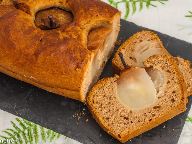 Gâteau du matin aux poires entières et à la crème de marron