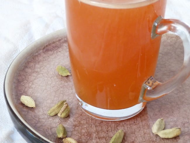 Jus de pamplemousse tiède à la cardamone et au miel