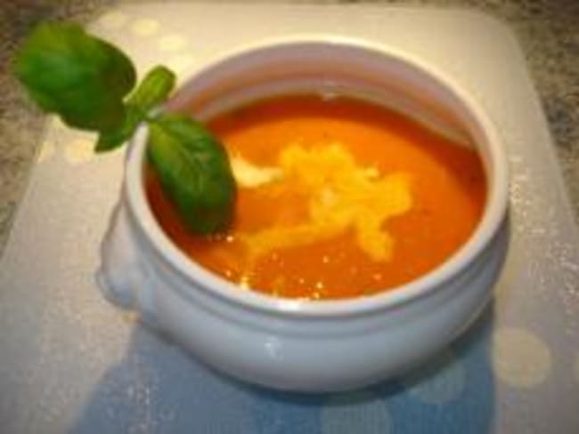 Crème de Tomate au Basilic