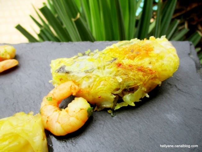 Rouleaux de printemps aux crevettes, champignons noirs, vermicelles de riz et pâte de cacahuète