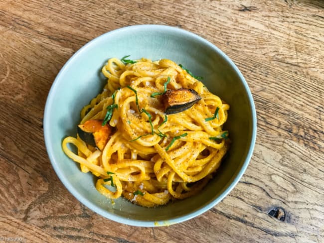 Linguine avec une sauce à la courge kabocha