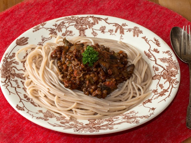 Spaghettis d’épeautre à la bolognaise de lentilles