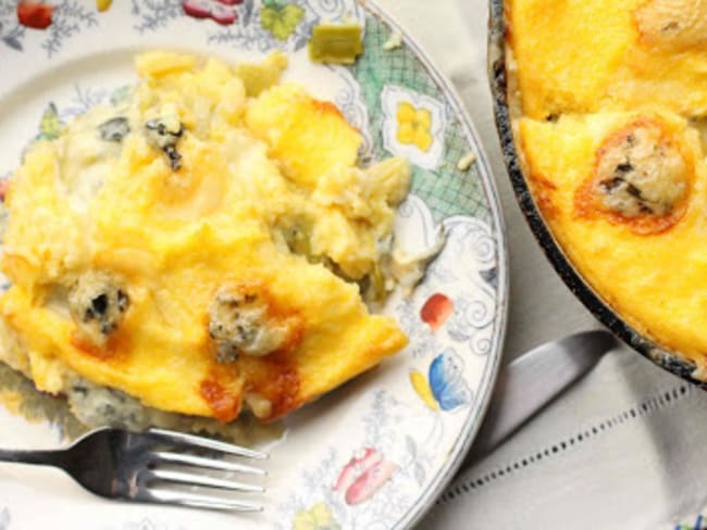 Gratin de polenta aux poireaux et à la fourme