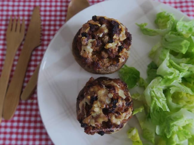 Champignons farcis au bœuf et farce fine