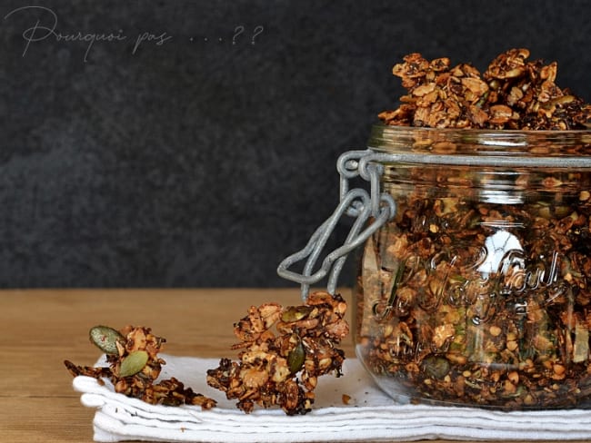 Granola salé, zaatar, parmesan