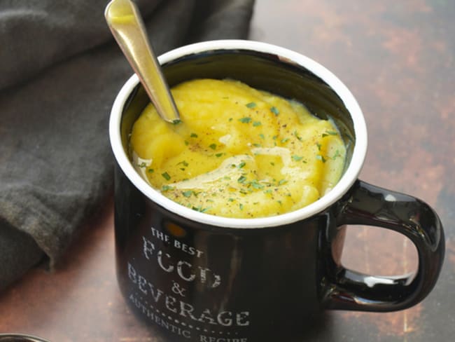 Velouté de panais et topinambour au curcuma