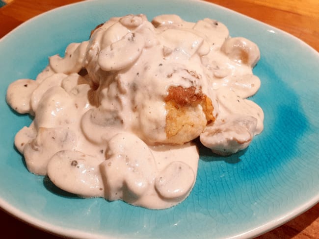 Escalope de Poulet à La Crème Fraiche et Champignons