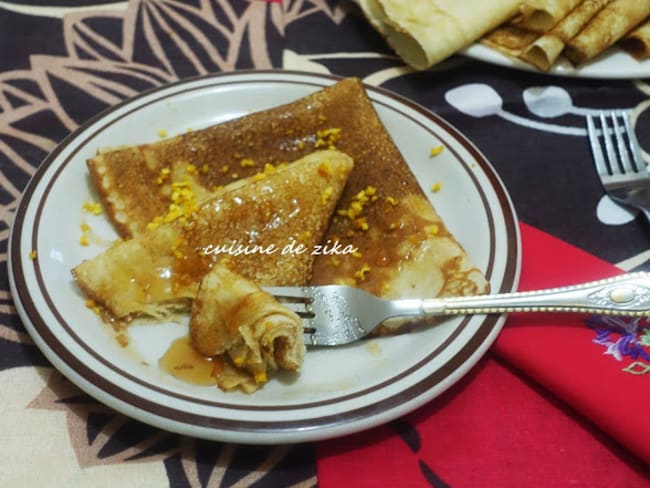 Crêpes au lait concentré sucré-miel pur et zeste d'oranges