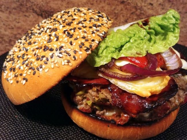 Burger à l'espagnole manchego et piquillo