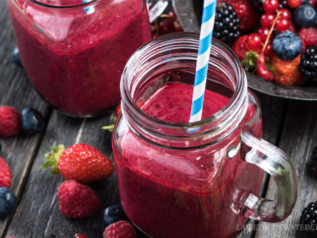 Smoothie aux fruits rouges facile et rapide