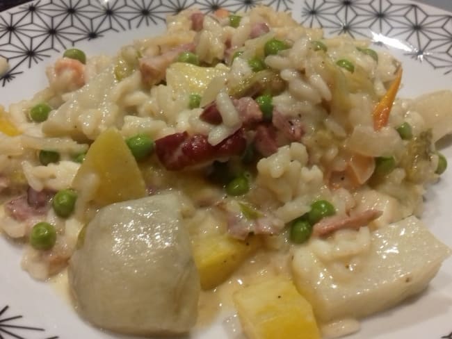 Risotto à la paysanne avec lardons, bacon, topinambour, rutabaga et petits pois