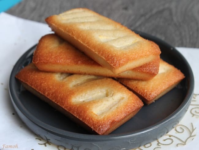 Financiers aux pommes avec 1 blanc d'oeuf