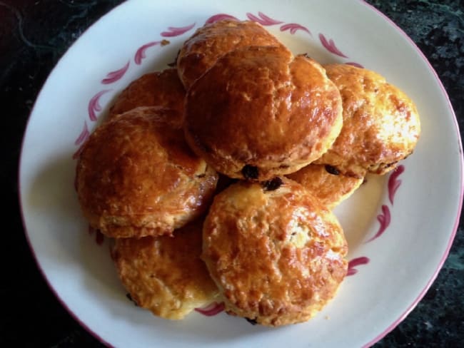 Scones aux griottes séchées