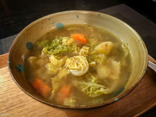 Soupe de chou vert frisé au miso