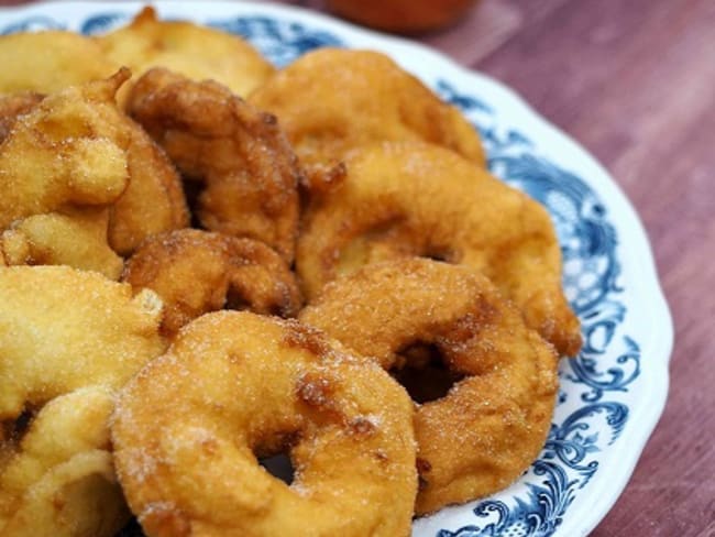 Beignets aux pommes pour Mardi gras