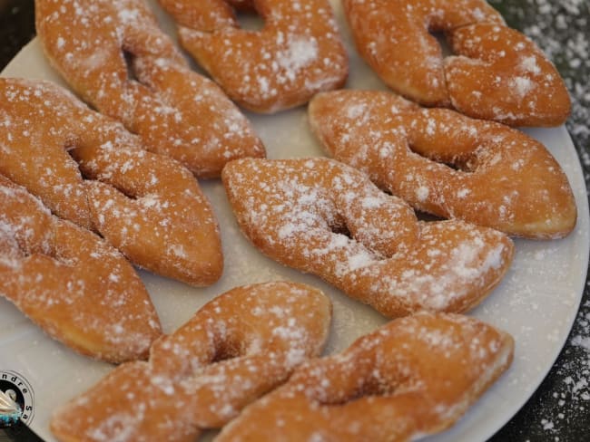 Bugnes de Lyon traditionnelles pour Carnaval