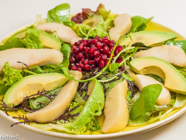 Salade d'avocat à la poire et à la grenade