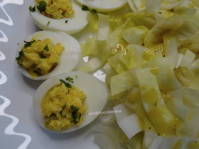 Oeufs durs à la mayonnaise et cornichons