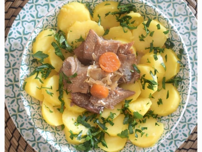 Délicieux  salade de pommes de terre et harengs fumés