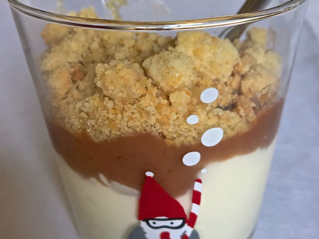 Verrine improvisée : fromage blanc, crème de marrons, crumble