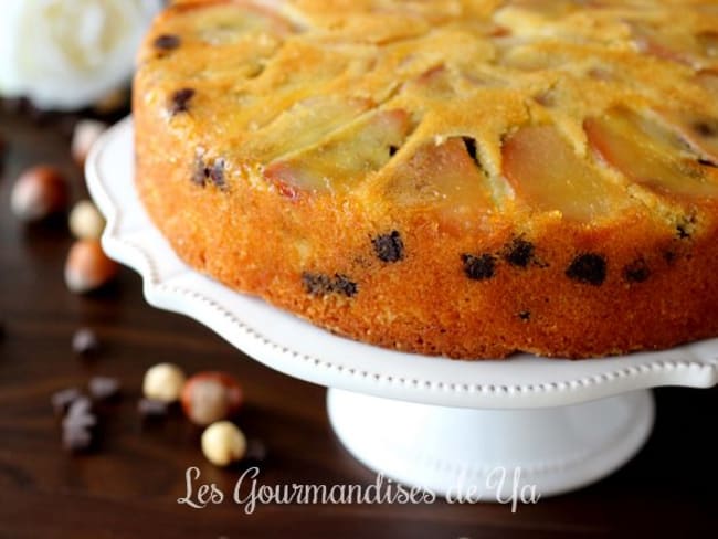 Gâteau aux poires, chocolat et noisettes