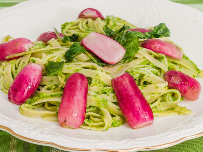 Pâtes au pesto de fanes de radis