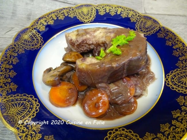 Darnes de cabillaud en matelote au vin rouge