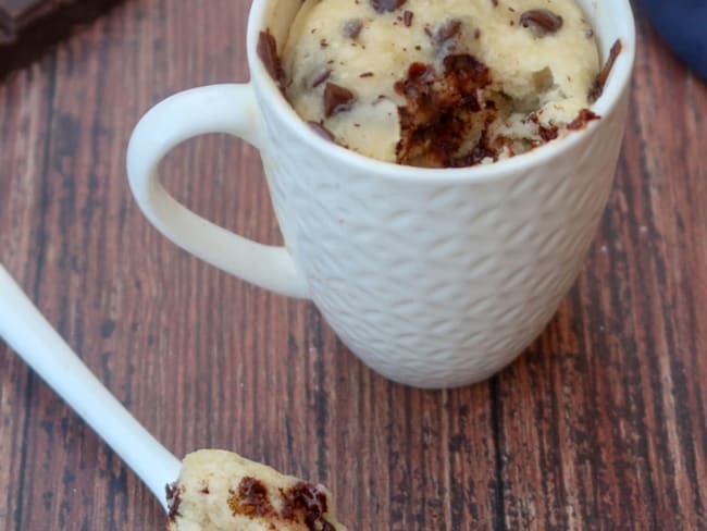 Mug cake vegan bien moelleux aux pépites de chocolat