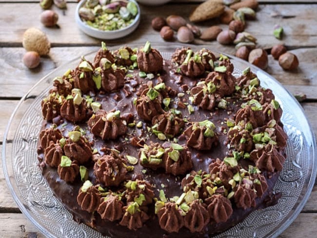 Gâteau au chocolat comme un rocher