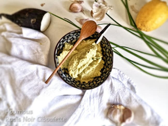 Houmous radis noir ciboulette