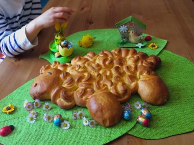 Agneau brioché pour Pâques : une recette à réaliser avec les enfants