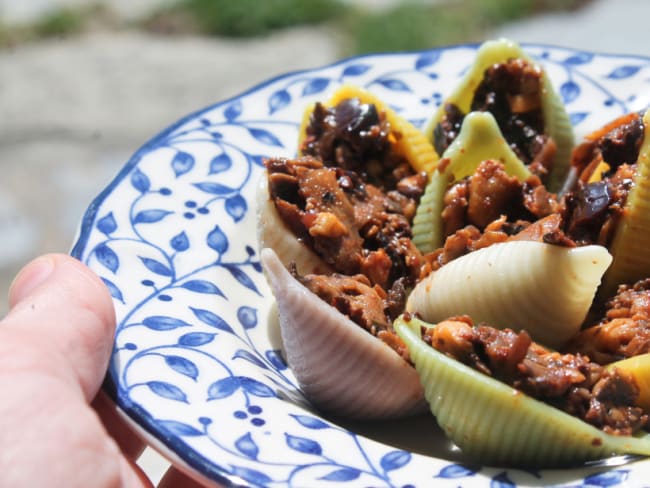 Conchiglioni farcis champignons et olives