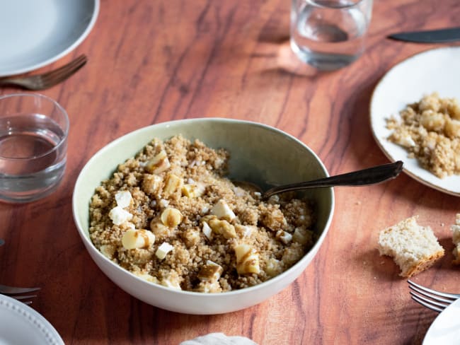 Salade de quinoa avec des asperges et de la feta