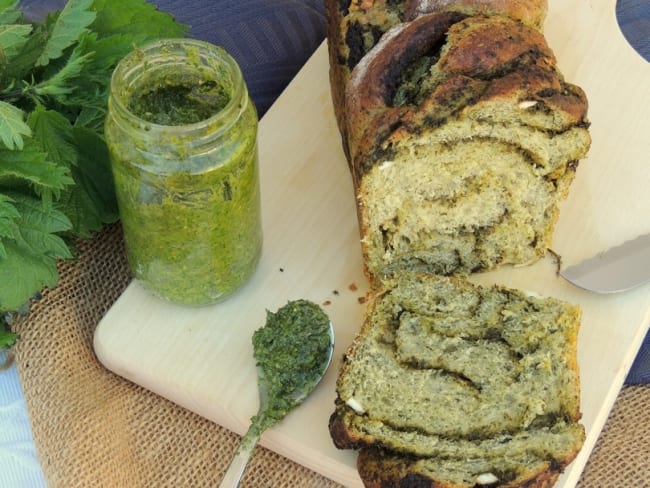 Babka toute verte. Pesto d’ortie et feta