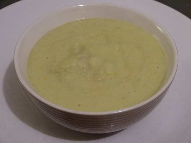 Velouté d'asperges et de pommes de terre