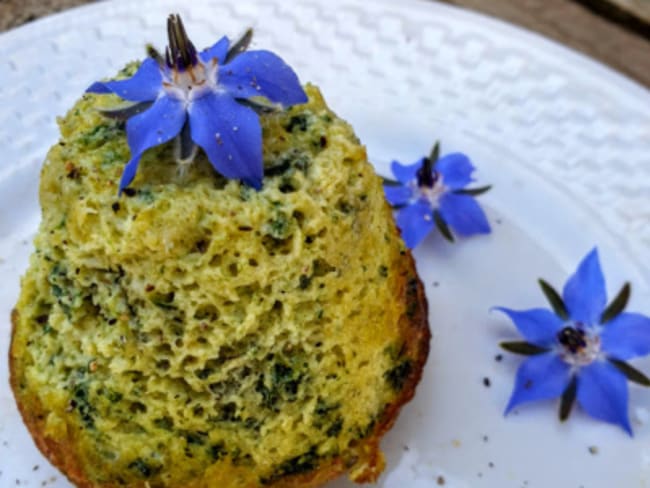 Flan à la bourrache : une entrée délicieuse et colorée